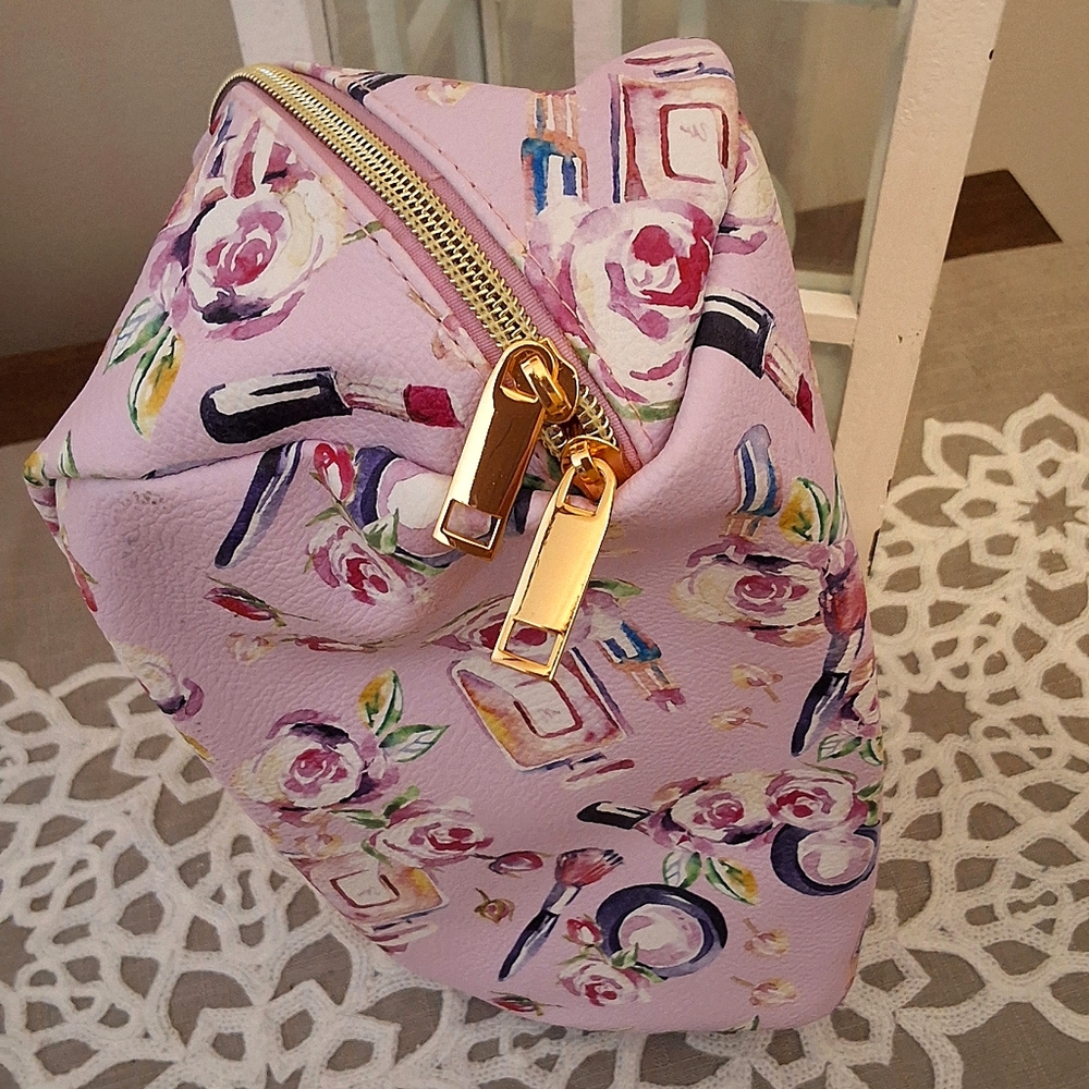 Emma&Chloe & E.l.f., NWT, Cosmetic Case & Travel Brush Set - Picture 5 of 8